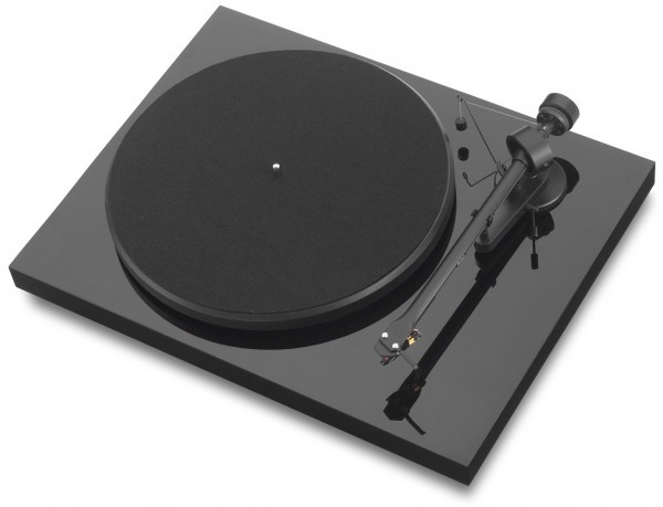Debut RecordMaster II (Ortofon OM 5E) glänzend schwarz von Pro-Ject